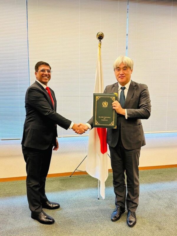 Abdul Hameed Bhutta Presents His Credentials to Japan’s Ministry of Foreign Affairs